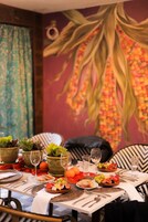 Daily full breakfast (MXN 180 per person)