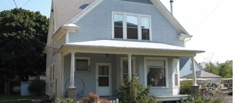 Aunt Janes 2: Large House in Downtown Put in Bay!