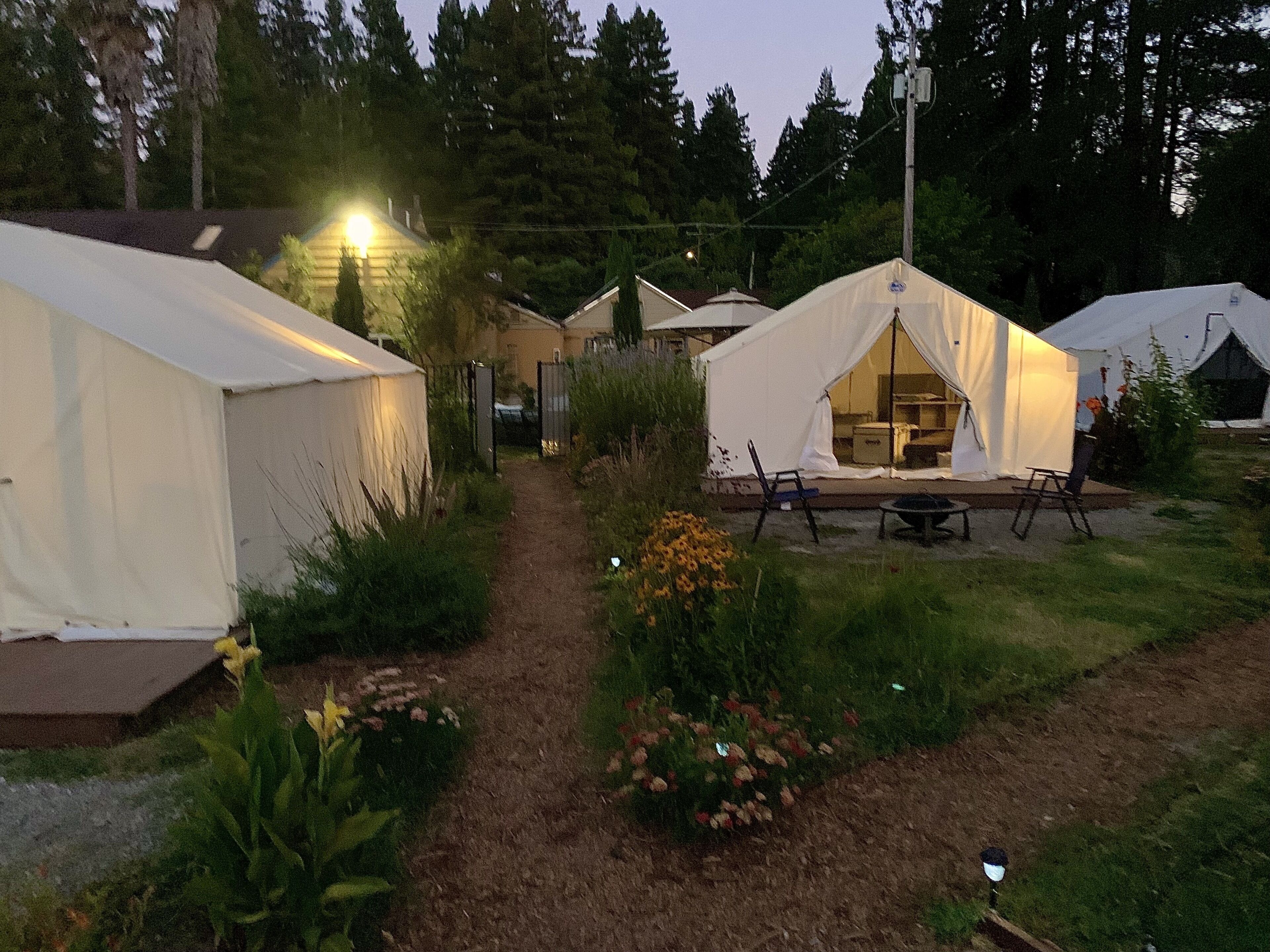 Luxury Tent, 1 Queen Bed | Free WiFi, bed sheets