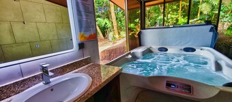 Macadamia - Monteverde