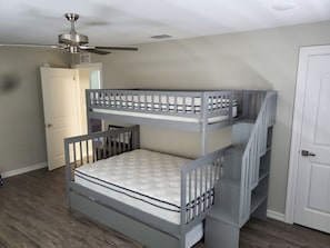 4 habitaciones, wifi gratis y ropa de cama