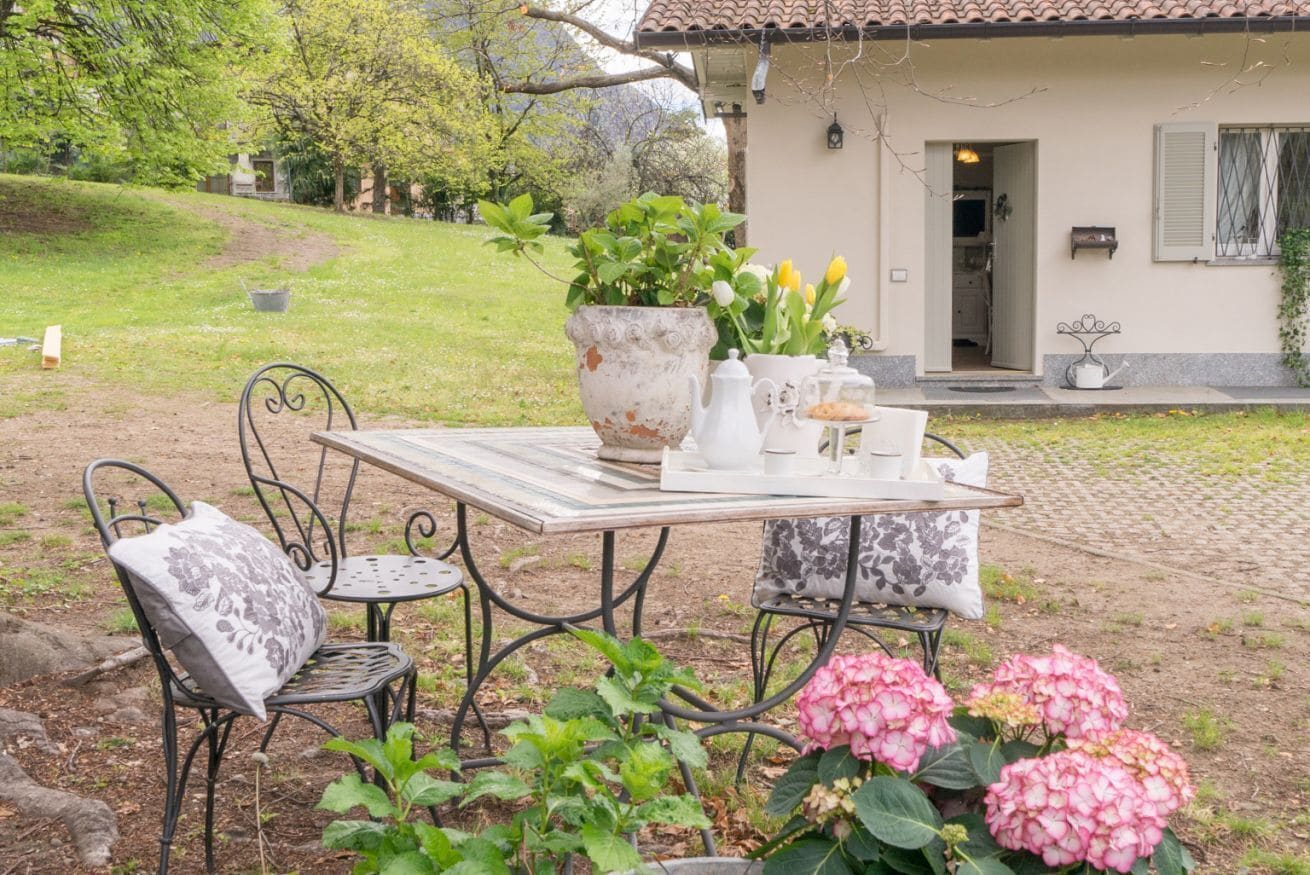 屋外ダイニングエリア