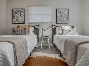 4 habitaciones, tabla de planchar con plancha y wifi gratis
