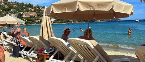 Perto da praia, toalhas de praia