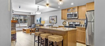 Cozy Rocky Mountain Getaway with Hot Tub! Pet Friendly & Newly Updated!