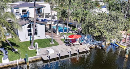 Boat+Pool Bliss: Aqua Escape