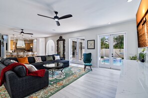 Smart-TV, Tischtennisplatte