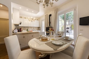 Dining - Villa la Quercia By MMega (Monteriggioni)