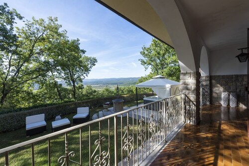 Villa la Quercia By MMega