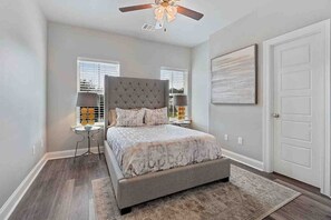 3 bedrooms, desk, iron/ironing board, WiFi