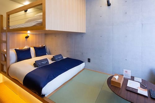 Deluxe-Dreibettzimmer, Nichtraucher (Max5 Comfort3) | Daunenbettdecken, kostenloses WLAN, Bettwäsche