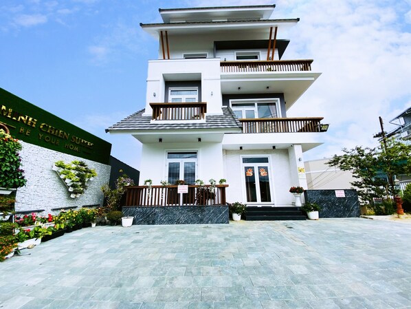 Fachada de la propiedad