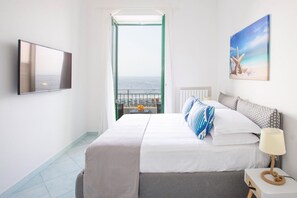 1 bedroom, in-room safe, iron/ironing board, travel cot