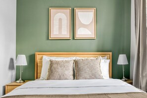 1 bedroom, iron/ironing board, WiFi, bed sheets - Bright Innere Stadt 1BR w/ Elevator, 5 mins to Hoher Markt, by Blueground (Vienna)