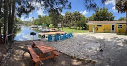 Vintage Mermaid - Neptune's Grotto Old Florida Adventure Retreats