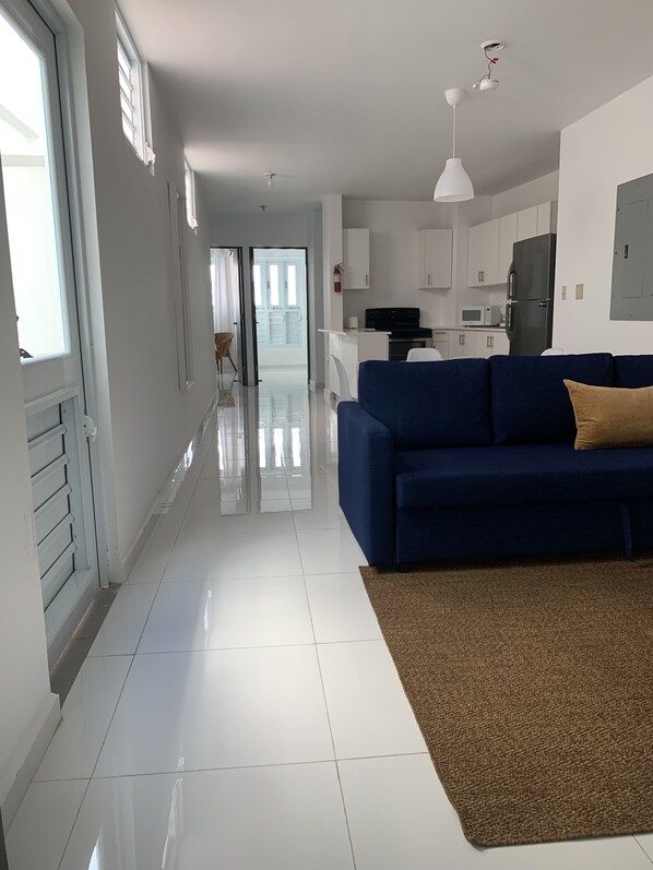 Smart TV - Apartamento con cocina, parking y wifi a minutos de la playa en Arecibo 2105 (Arecibo)