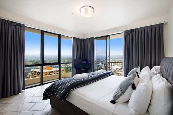 Unclassified image, 1 of 18, button