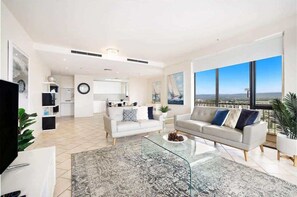 Unclassified image, 5 of 18, button