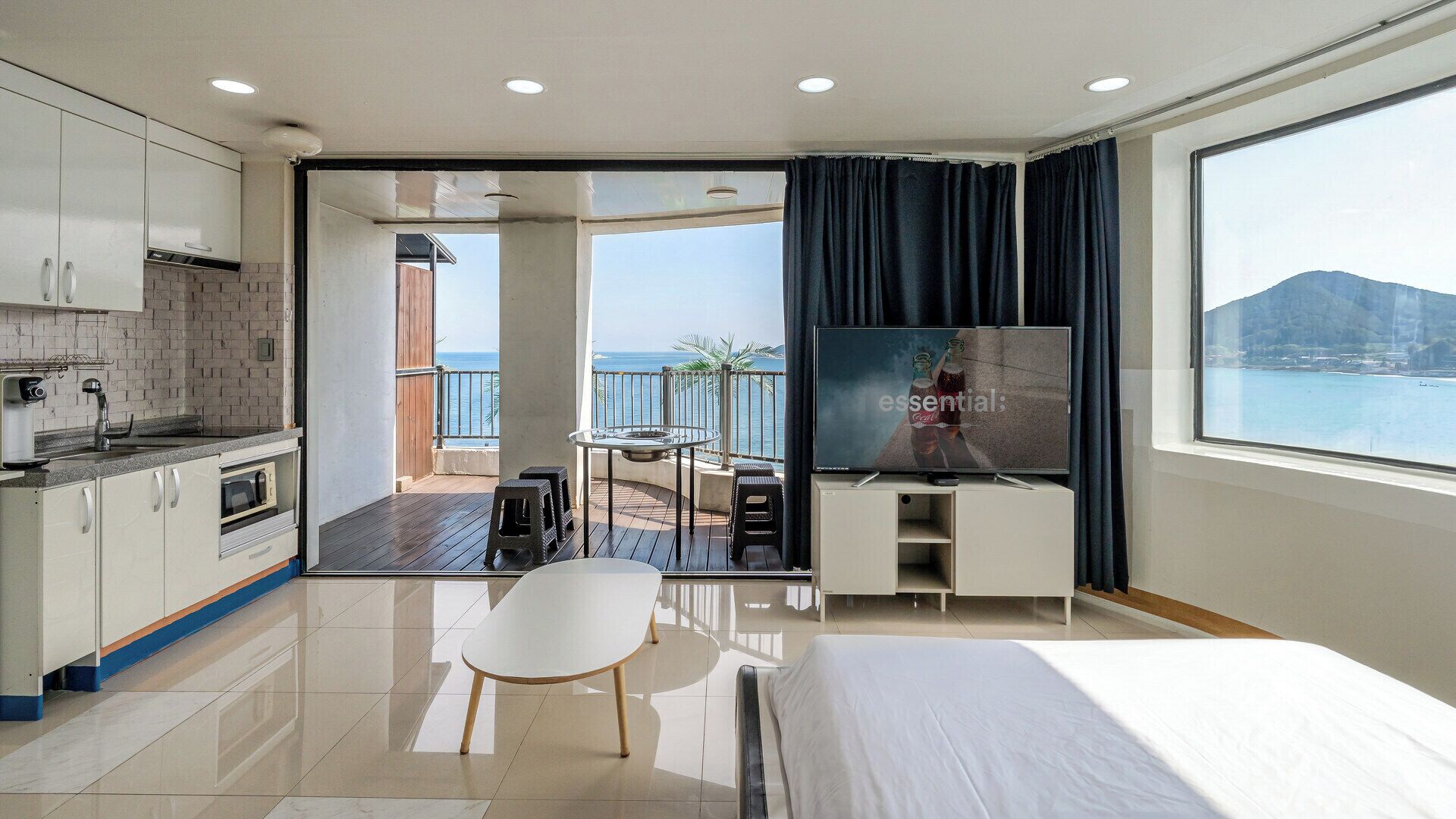Basic Room, 1 Bedroom (PensionRoom1004(with pet)) | 1 bedroom, free WiFi