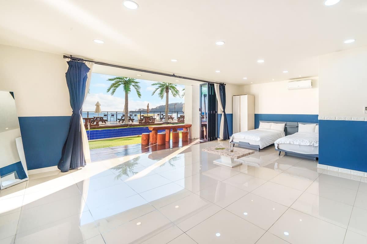 Basic Room, 1 Bedroom (PensionVenezia(OceanView)) | 1 bedroom, free WiFi