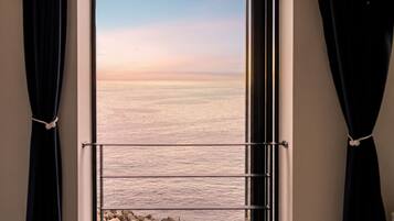 Basic Room, 2 Bedrooms (PensionTitanic(OceanView))