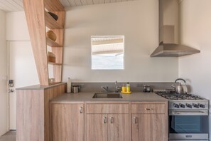 Premium Double Room | Private kitchen | Fridge, microwave, stovetop, coffee/tea maker - The Bungalows by Homestead Modern at The Joshua Tree Retreat Center (Joshua Tree)