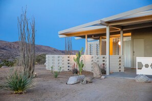 Exterior - The Bungalows by Homestead Modern at The Joshua Tree Retreat Center (Joshua Tree)