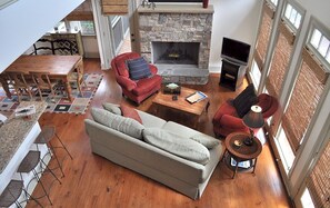 TV, fireplace, DVD player