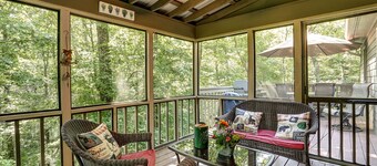 Cozy Retreat with Fireplace, Netflix & Easy Ramp Access - Deer View Retreat