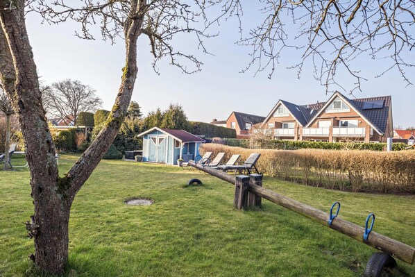 المنطقة المحيطة بالمنشأة