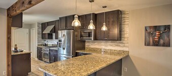 Families Welcome! Garland Home w/ Game Room