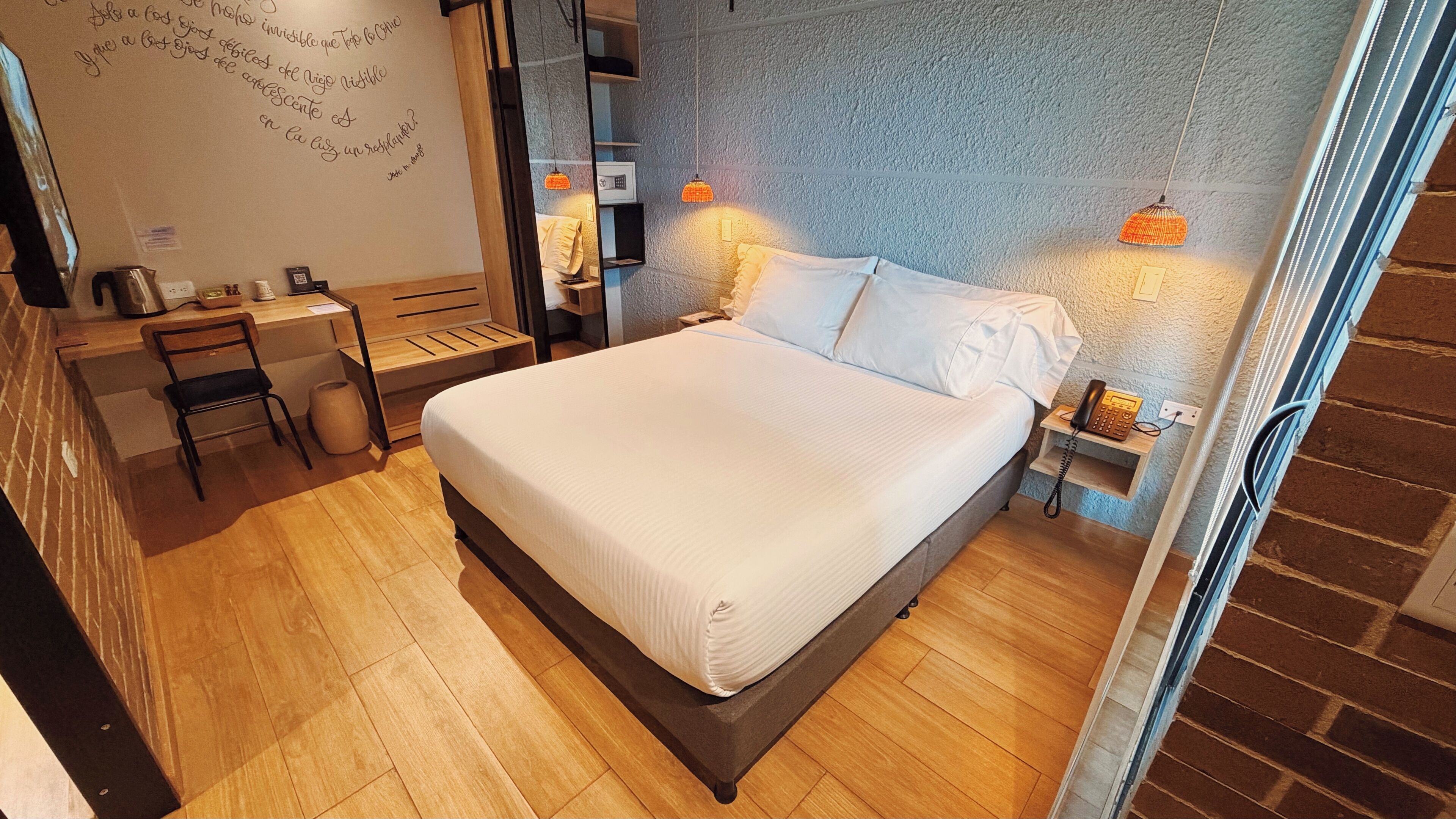 Habitación superior | Ropa de cama de alta calidad y edredón 