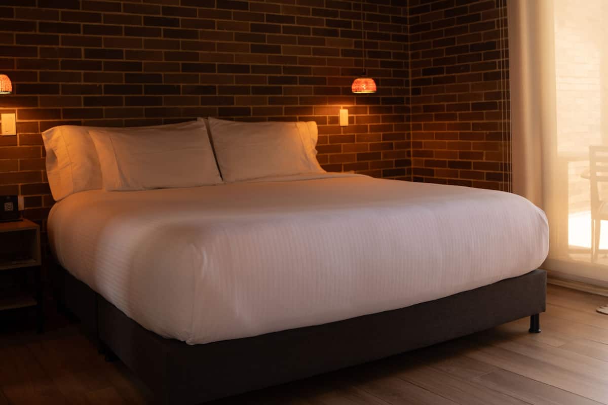 Suite monolocale | Biancheria da letto di alta qualità, copriletto in piuma