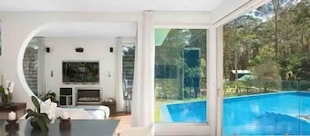 Colenso Luxury Home, Perfect for Friends & Family