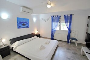 5 habitaciones, escritorio, tabla de planchar con plancha y wifi