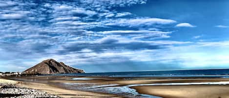 Una playa cerca