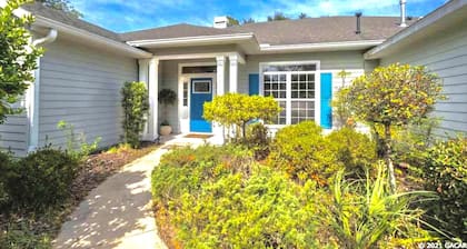 Tranquil 4 bedroom Oasis UF-Springs