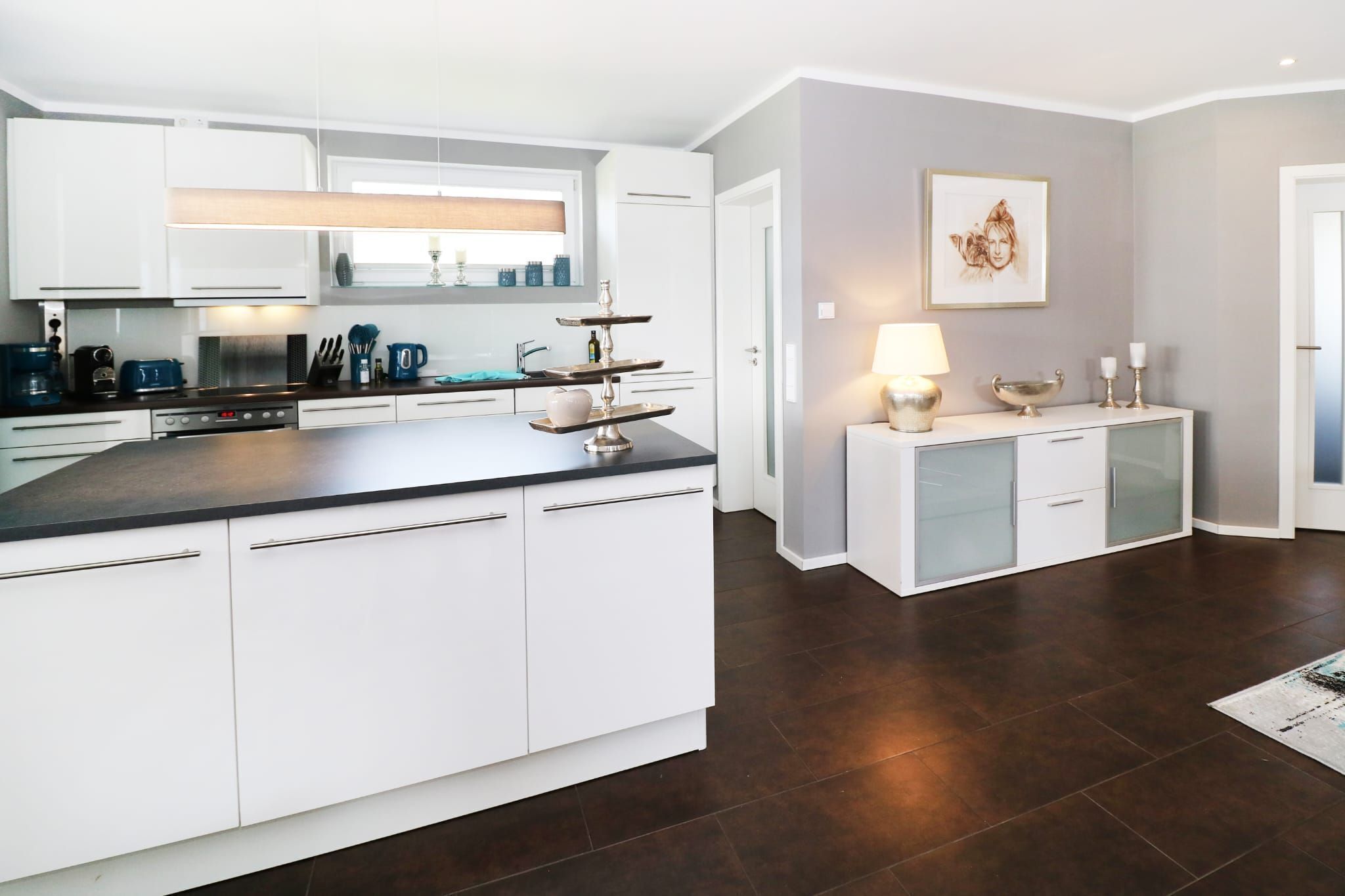 Fridge, oven, dishwasher, coffee/tea maker