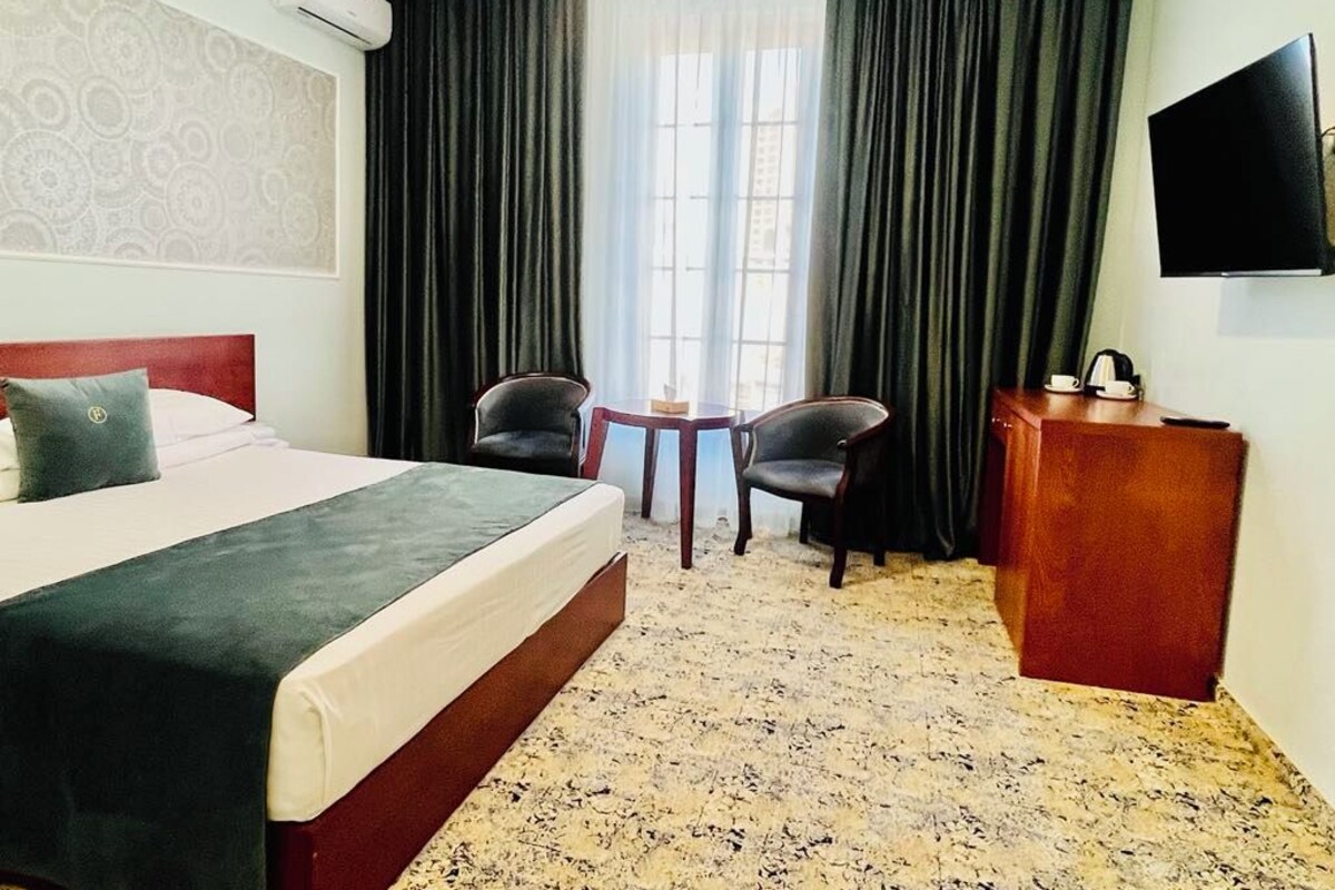 Triple room