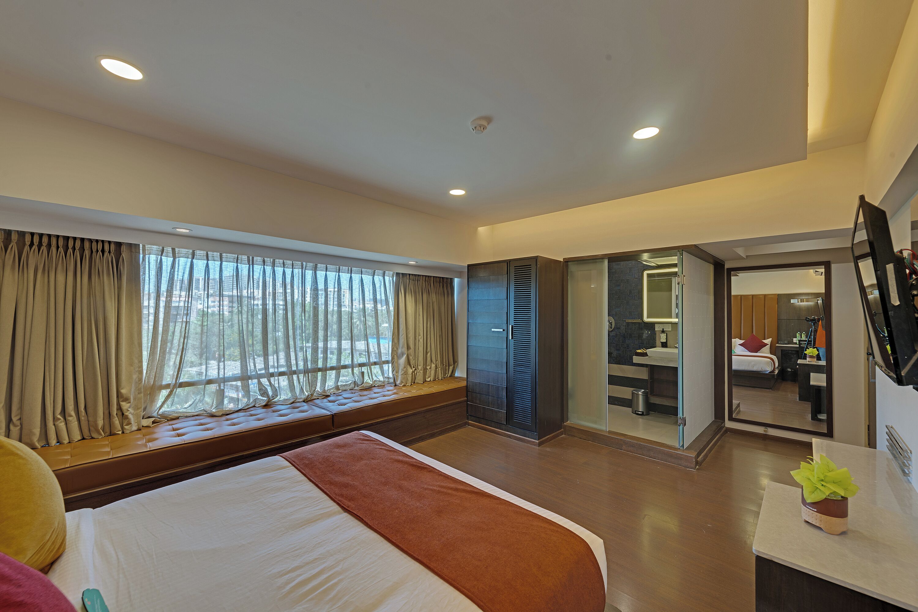 ห้องพรีเมียม | ตู้นิรภัยในห้องพัก, Wi-Fi ฟรี, ผ้าปูที่นอน