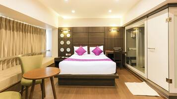 Superior Suite | In-room safe, free WiFi, bed sheets