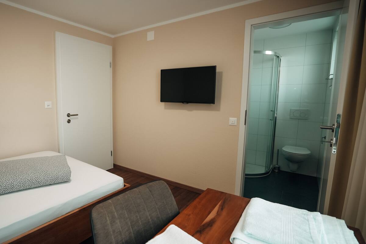Desk, free WiFi, bed sheets