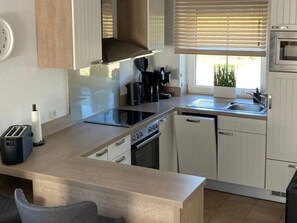 Køleskab, mikrobølgeovn, ovn, opvaskemaskine