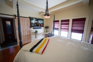 2 Schlafzimmer, Schreibtisch, Bügeleisen/Bügelbrett, Reisekinderbett