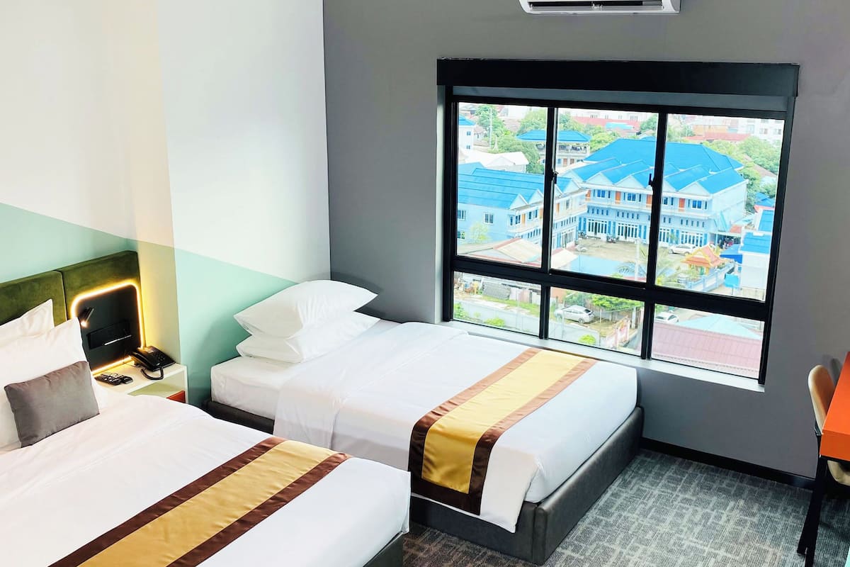 family room | garden view