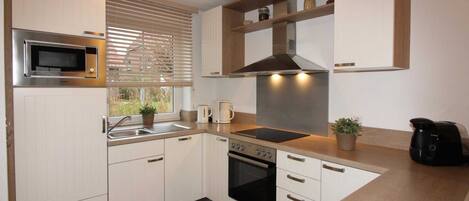 Køleskab, mikrobølgeovn, ovn, opvaskemaskine