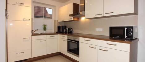 電子レンジ、オーブン、食器洗い機