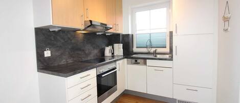 Køleskab, mikrobølgeovn, ovn, opvaskemaskine