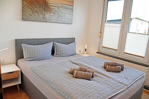 2 Schlafzimmer, Reisekinderbett, WLAN, Bettwäsche