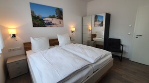 2 bedrooms, WiFi, bed sheets